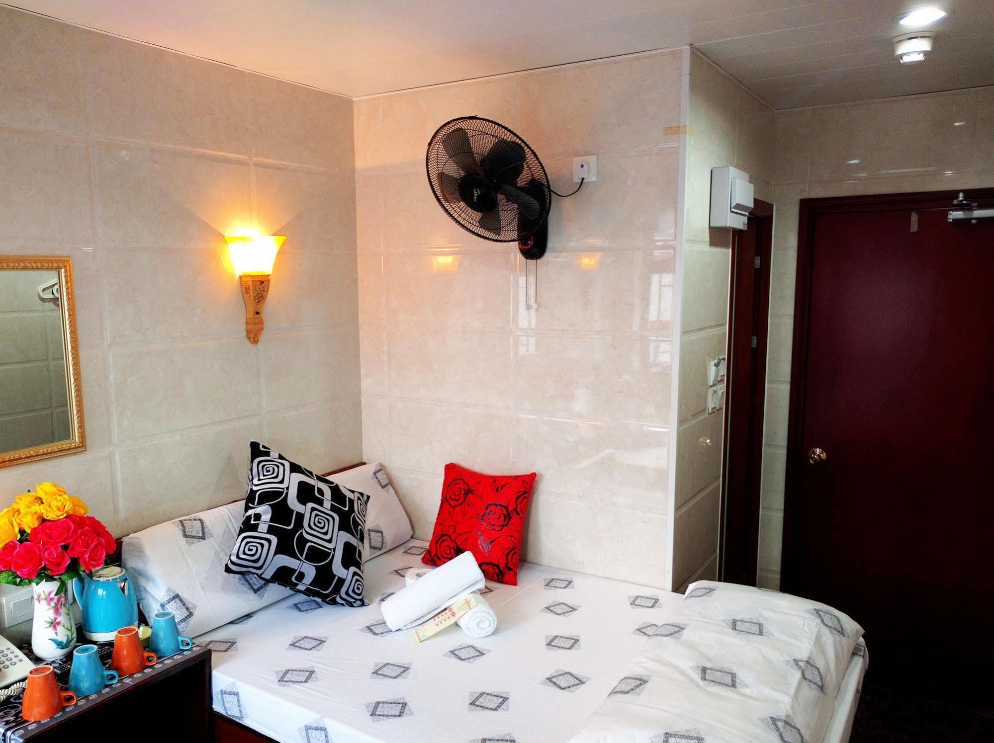 Budget Hostel Block D 10Th Floor Hongkong Zewnętrze zdjęcie